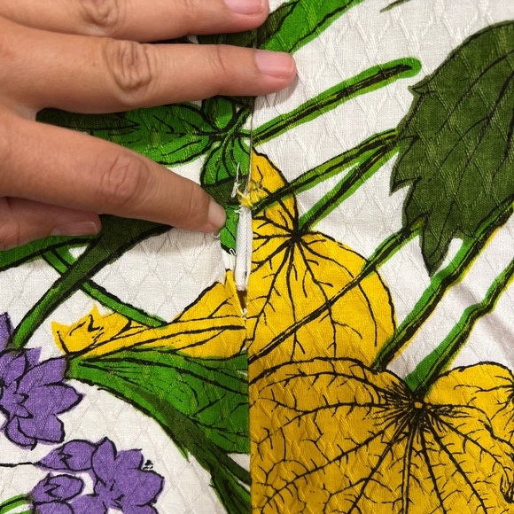 Vintage strawberries shift Sz L - Picture 4 of 4